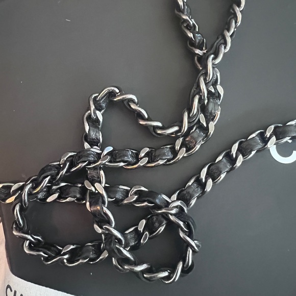 Chanel Boy WOC, black with ruthenium hardware
Authentic, in Like-New Condition - Picture 6 of 14